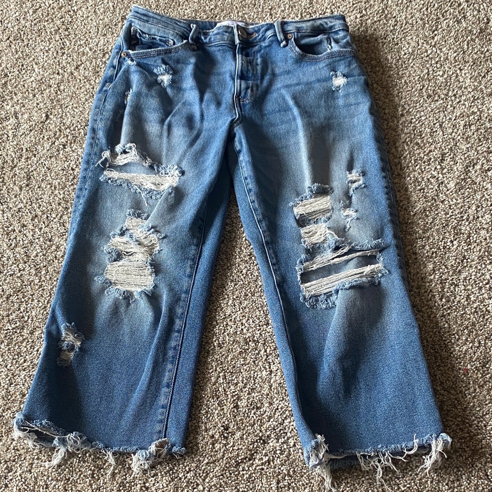 Stylish Distressed Cropped Blue Jeans G - Picture 1 of 2